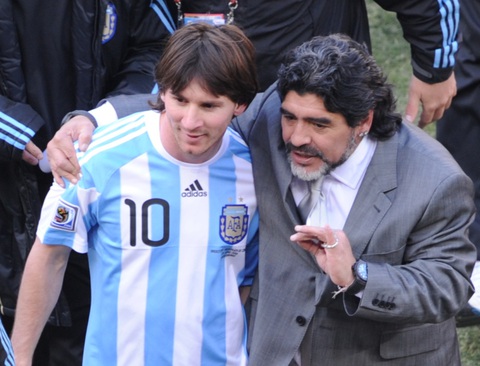 Pele hẹn Maradona chơi bóng ở thiên đường, Messi và thế giới tiếc thương - Ảnh 2. Pele hẹn Maradona chơi bóng ở thiên đường, Messi và thế giới tiếc thương - Ảnh 2.