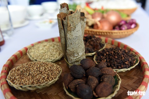 Phở ngon giống như quý ông chọn chiếc áo veston hợp dáng người - Ảnh 3. Phở ngon giống như quý ông chọn chiếc áo veston hợp dáng người - Ảnh 3.