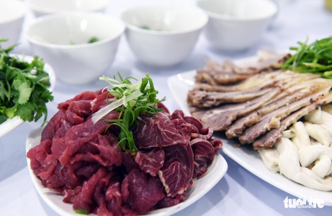 Phở ngon giống như quý ông chọn chiếc áo veston hợp dáng người - Ảnh 4. Phở ngon giống như quý ông chọn chiếc áo veston hợp dáng người - Ảnh 4.