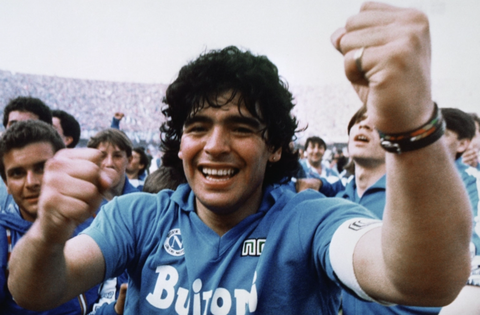 Sự nghiệp vĩ đại của Maradona qua ảnh - Ảnh 9. Sự nghiệp vĩ đại của Maradona qua ảnh - Ảnh 9.