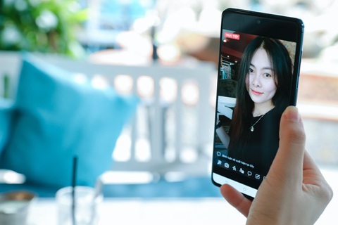 Galaxy M51 pin 7.00mAh stream đến bao giờ mới hết? - Ảnh 2. Galaxy M51 pin 7.00mAh stream đến bao giờ mới hết? - Ảnh 2.