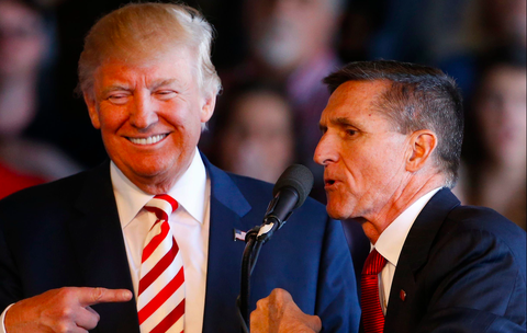 Ông Trump ân xá cựu cố vấn an ninh quốc gia nhận tội nói dối FBI - Ảnh 1. Ông Trump ân xá cựu cố vấn an ninh quốc gia nhận tội nói dối FBI - Ảnh 1.