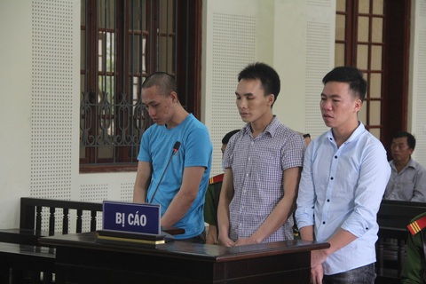 Tuyên tử hình 5 người mua bán, vận chuyển ma túy xuyên quốc gia - Ảnh 1. Tuyên tử hình 5 người mua bán, vận chuyển ma túy xuyên quốc gia - Ảnh 1.