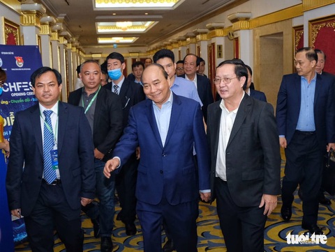 Thủ tướng đối thoại cùng thanh niên: hỗ trợ khởi nghiệp là ưu tiên hàng đầu - Ảnh 1. Thủ tướng đối thoại cùng thanh niên: hỗ trợ khởi nghiệp là ưu tiên hàng đầu - Ảnh 1.
