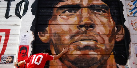Maradona - thiên sứ của bóng đá đã rời xa - Ảnh 1. Maradona - thiên sứ của bóng đá đã rời xa - Ảnh 1.