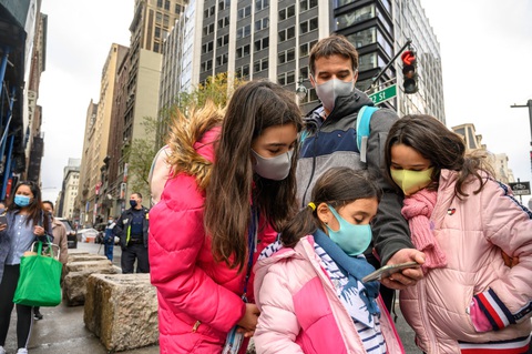 Người New York thưởng thức diễu hành lễ Tạ ơn một cách rất khác - Ảnh 2. Người New York thưởng thức diễu hành lễ Tạ ơn một cách rất khác - Ảnh 2.