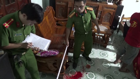 Công an ráo riết truy bắt thủ phạm gây hai vụ nổ súng, 4 người thương vong - Ảnh 1. Công an ráo riết truy bắt thủ phạm gây hai vụ nổ súng, 4 người thương vong - Ảnh 1.