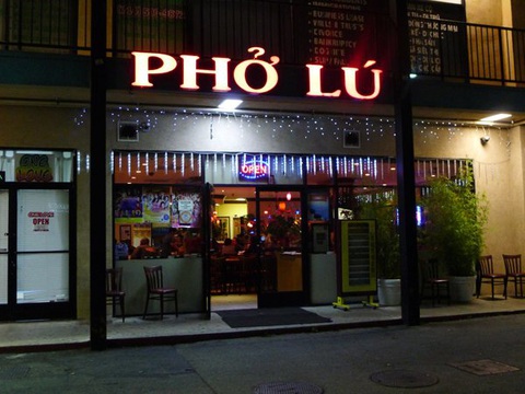 Phở quên muộn phiền nơi đất khách - Ảnh 1. Phở quên muộn phiền nơi đất khách - Ảnh 1.