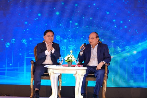 Thủ tướng đối thoại cùng thanh niên: hỗ trợ khởi nghiệp là ưu tiên hàng đầu - Ảnh 4. Thủ tướng đối thoại cùng thanh niên: hỗ trợ khởi nghiệp là ưu tiên hàng đầu - Ảnh 4.