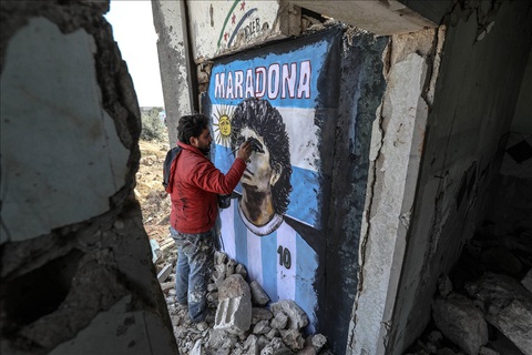 Maradona khiến mặt trời rơi lệ qua tài năng của nghệ sĩ graffiti nổi tiếng - Ảnh 2. Maradona khiến mặt trời rơi lệ qua tài năng của nghệ sĩ graffiti nổi tiếng - Ảnh 2.