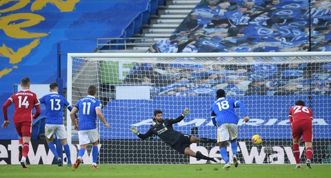 VAR nhiều lần can thiệp, Liverpool bị Brighton cầm chân - Ảnh 3.