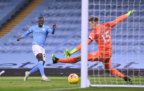Mahrez lập hat-trick, Man City đè bẹp Burnley tại Etihad - Ảnh 2. Mahrez lập hat-trick, Man City đè bẹp Burnley tại Etihad - Ảnh 2.