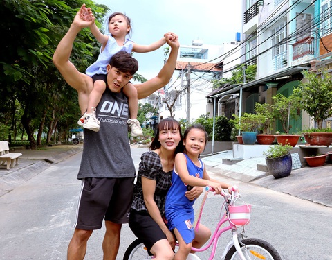 Nguyễn Trần Duy Nhất - Cao thủ sàn Muay Thái - Kỳ cuối: Ước mơ của chàng Son Goku đất Việt - Ảnh 3. Nguyễn Trần Duy Nhất - Cao thủ sàn Muay Thái - Kỳ cuối: Ước mơ của chàng Son Goku đất Việt - Ảnh 3.