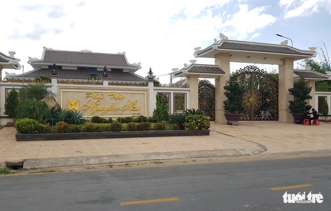 An Giang: Khám xét 15 điểm của bà trùm Mười Tường liên quan vụ 51kg vàng - Ảnh 4. An Giang: Khám xét 15 điểm của bà trùm Mười Tường liên quan vụ 51kg vàng - Ảnh 4.
