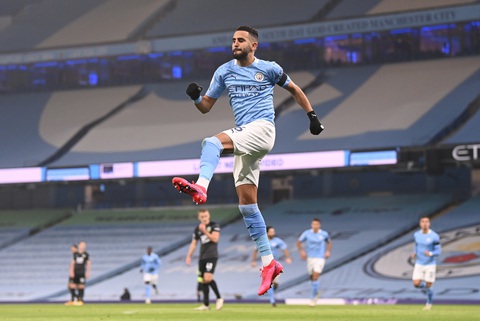 Mahrez lập hat-trick, Man City đè bẹp Burnley tại Etihad - Ảnh 1. Mahrez lập hat-trick, Man City đè bẹp Burnley tại Etihad - Ảnh 1.