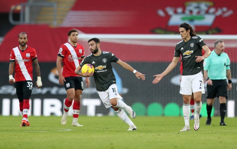 Cavani rực sáng khi vào sân, Man Utd thắng nghẹt thở Southampton - Ảnh 3. Cavani rực sáng khi vào sân, Man Utd thắng nghẹt thở Southampton - Ảnh 3.