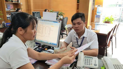 Khi chuyển khoản đóng góp cho đồng bào miền Trung, tôi luôn nói lời cảm ơn - Ảnh 1. Khi chuyển khoản đóng góp cho đồng bào miền Trung, tôi luôn nói lời cảm ơn - Ảnh 1.