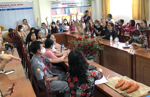Căng thẳng chuyện ăn bán trú - Ảnh 1. Căng thẳng chuyện ăn bán trú - Ảnh 1.