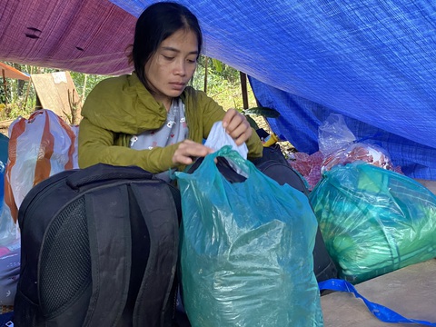 Lo sạt lở trở lại, Trà Leng gấp rút sơ tán dân chạy bão - Ảnh 14. Lo sạt lở trở lại, Trà Leng gấp rút sơ tán dân chạy bão - Ảnh 14.