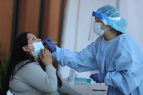 Khả năng lây bệnh mạnh nhất của bệnh nhân COVID-19 là 7 ngày - Ảnh 1. Khả năng lây bệnh mạnh nhất của bệnh nhân COVID-19 là 7 ngày - Ảnh 1.