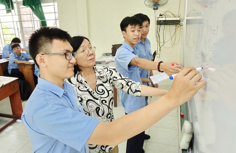 Dạy văn hóa trong trường nghề như thế nào? - Ảnh 1. Dạy văn hóa trong trường nghề như thế nào? - Ảnh 1.