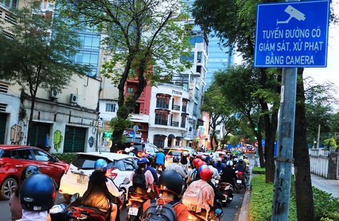 Tăng phạt nguội, bớt tiêu cực - Ảnh 1. Tăng phạt nguội, bớt tiêu cực - Ảnh 1.