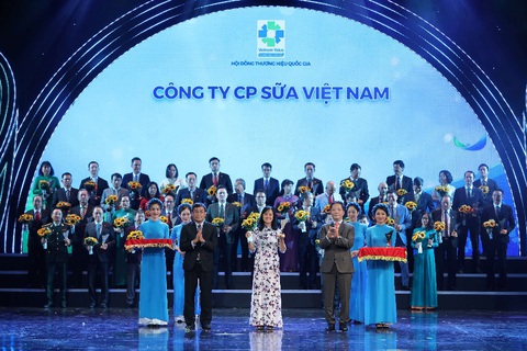 Vinamilk: 6 lần liên tiếp được vinh danh thương hiệu quốc gia - Ảnh 1. Vinamilk: 6 lần liên tiếp được vinh danh thương hiệu quốc gia - Ảnh 1.