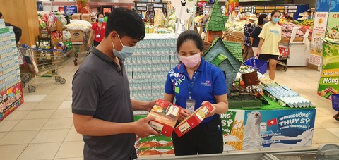 Đại tiệc khuyến mãi Ngày độc thân - Ảnh 4. Đại tiệc khuyến mãi Ngày độc thân - Ảnh 4.