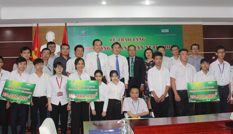 Gia hạn thời gian nhận hồ sơ sinh viên vay ưu đãi không lãi suất - Ảnh 1. Gia hạn thời gian nhận hồ sơ sinh viên vay ưu đãi không lãi suất - Ảnh 1.