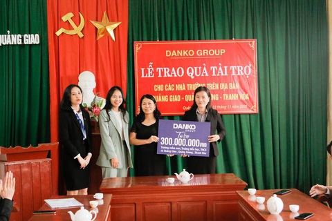 Danko Group trao Quỹ học bổng Danko cho các trường tại xã Quảng Giao, tỉnh Thanh Hóa - Ảnh 9. Danko Group trao Quỹ học bổng Danko cho các trường tại xã Quảng Giao, tỉnh Thanh Hóa - Ảnh 9.