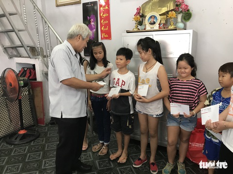 Bí quyết nói dân tin của ông Bình dân vận - Ảnh 4. Bí quyết nói dân tin của ông Bình dân vận - Ảnh 4.