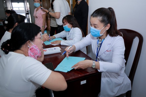 Ai cũng dễ bị thừa cholesterol trong cơ thể - Ảnh 3. Ai cũng dễ bị thừa cholesterol trong cơ thể - Ảnh 3.