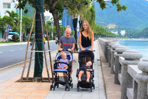 Nha Trang đang nắng đẹp trước bão số 10 đổ bộ, không được chủ quan - Ảnh 2. Nha Trang đang nắng đẹp trước bão số 10 đổ bộ, không được chủ quan - Ảnh 2.