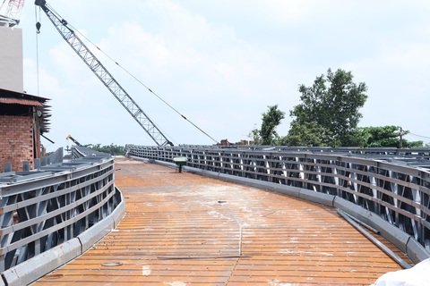 Chủ sà lan đụng cầu An Phú Đông bị đề nghị bồi thường dưới 1 tỉ đồng - Ảnh 2. Chủ sà lan đụng cầu An Phú Đông bị đề nghị bồi thường dưới 1 tỉ đồng - Ảnh 2.