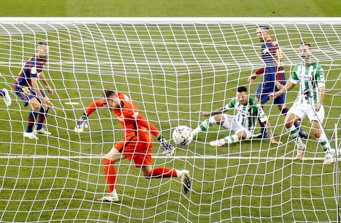 Vào sân từ băng ghế dự bị, Messi lập cú đúp giúp Barca đại thắng - Ảnh 4. Vào sân từ băng ghế dự bị, Messi lập cú đúp giúp Barca đại thắng - Ảnh 4.