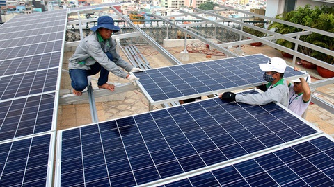 TP.HCM sẽ lắp hệ thống điện mặt trời tại các cơ quan nhà nước - Ảnh 1. TP.HCM sẽ lắp hệ thống điện mặt trời tại các cơ quan nhà nước - Ảnh 1.