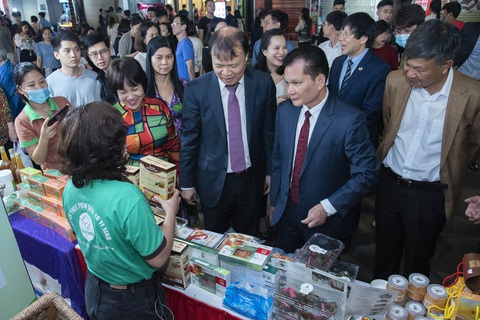 Hỗ trợ doanh nghiệp đưa thực phẩm an toàn đến người dân - Ảnh 1. Hỗ trợ doanh nghiệp đưa thực phẩm an toàn đến người dân - Ảnh 1.