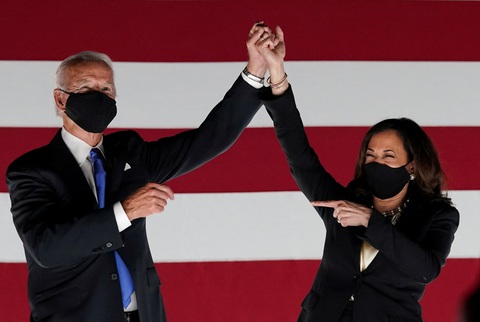 Báo chí Mỹ gọi bà Kamala Harris là Người phá vỡ rào cản - Ảnh 3. Báo chí Mỹ gọi bà Kamala Harris là Người phá vỡ rào cản - Ảnh 3.