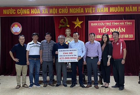 435 triệu đồng hỗ trợ đồng bào vùng lũ Hà Tĩnh - Ảnh 1. 435 triệu đồng hỗ trợ đồng bào vùng lũ Hà Tĩnh - Ảnh 1.