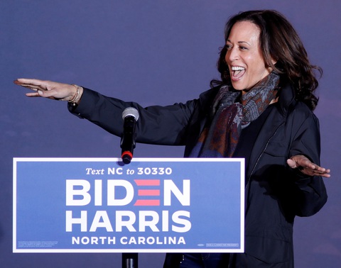 Báo chí Mỹ gọi bà Kamala Harris là Người phá vỡ rào cản - Ảnh 1. Báo chí Mỹ gọi bà Kamala Harris là Người phá vỡ rào cản - Ảnh 1.