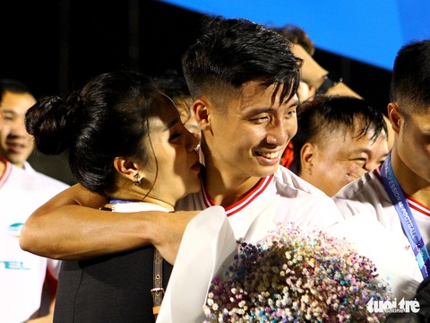Khoảnh khắc hạnh phúc của Viettel - nhà vô địch V-League 2020 - Ảnh 5. Khoảnh khắc hạnh phúc của Viettel - nhà vô địch V-League 2020 - Ảnh 5.