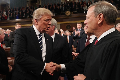 Tòa án tối cao giúp ích được gì cho ông Trump? - Ảnh 3. Tòa án tối cao giúp ích được gì cho ông Trump? - Ảnh 3.