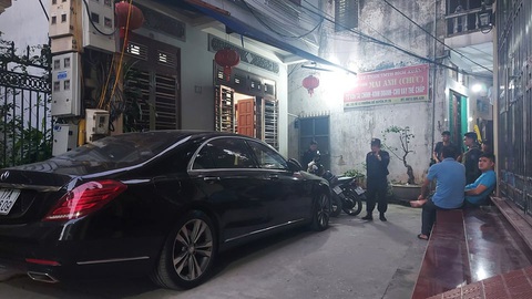 Bắt khẩn cấp ông trùm cho vay lãi khủng bố con nợ bằng chất bẩn - Ảnh 2. Bắt khẩn cấp ông trùm cho vay lãi khủng bố con nợ bằng chất bẩn - Ảnh 2.