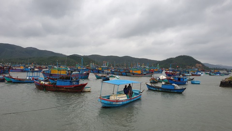 Phú Yên, Khánh Hòa sơ tán hàng ngàn dân tránh bão số 12 - Ảnh 2. Phú Yên, Khánh Hòa sơ tán hàng ngàn dân tránh bão số 12 - Ảnh 2.