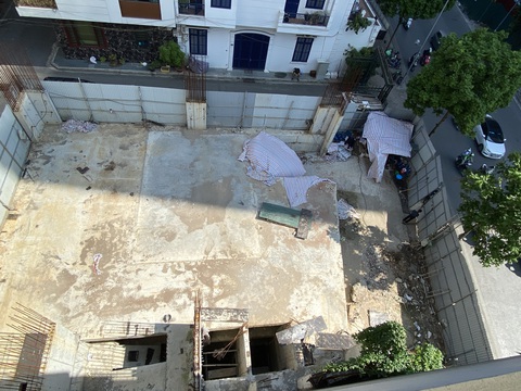 Chủ tịch quận Ba Đình: Nhà phố 5 tầng nổi có 4 tầng hầm ‘phù hợp với quy định’ - Ảnh 3. Chủ tịch quận Ba Đình: Nhà phố 5 tầng nổi có 4 tầng hầm ‘phù hợp với quy định’ - Ảnh 3.