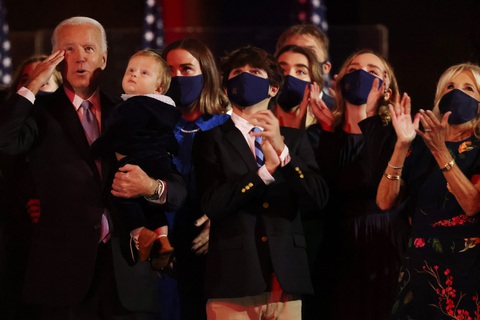 Bên ông Biden thúc giục chuyển giao quyền lực - Ảnh 1. Bên ông Biden thúc giục chuyển giao quyền lực - Ảnh 1.
