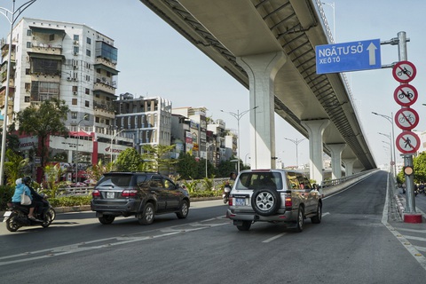 Hà Nội thông xe đường vành đai 2 trên cao, đoạn Ngã Tư Vọng - Ngã Tư Sở - Ảnh 3. Hà Nội thông xe đường vành đai 2 trên cao, đoạn Ngã Tư Vọng - Ngã Tư Sở - Ảnh 3.