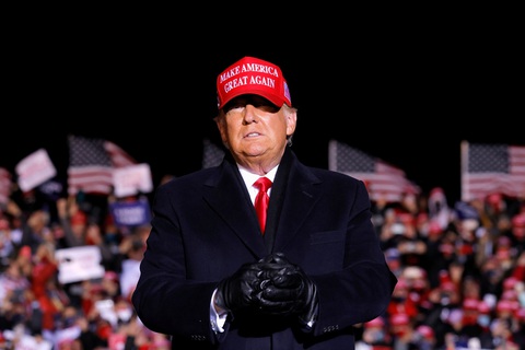 Ông Trump sẽ vận động kiện tụng quy mô lớn, công bố cáo phó của cử tri đã chết? - Ảnh 1. Ông Trump sẽ vận động kiện tụng quy mô lớn, công bố cáo phó của cử tri đã chết? - Ảnh 1.