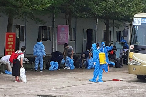 Đóng cửa cơ sở cách ly, giảm tần suất bay - Ảnh 2. Đóng cửa cơ sở cách ly, giảm tần suất bay - Ảnh 2.