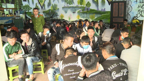 Bắt 70 thanh thiếu niên hẹn tranh tài quái xế trên phố - Ảnh 2. Bắt 70 thanh thiếu niên hẹn tranh tài quái xế trên phố - Ảnh 2.